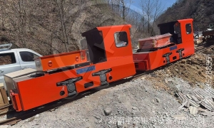 有哪些常見的問題會導致工礦鋰電池電機車牽引電機故障？